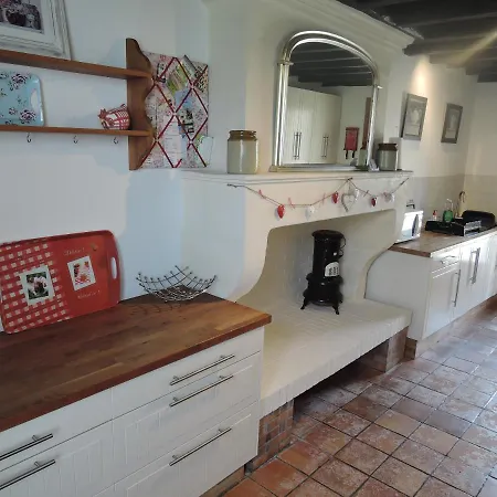 Le Maine Neuf Bed & Breakfast Corme-Royal