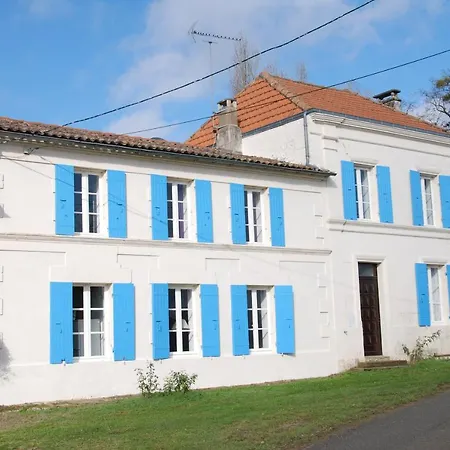 Bed & Breakfast Le Maine Neuf Corme-Royal